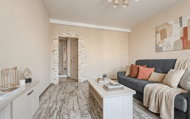 Апартаменты Евротрёхкомнатные Stepanenkov на Зыряновской 55