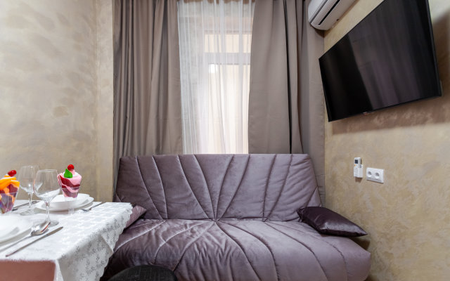 Uyutnaya dlya 4 gostey ryadom s parkom Yuzhnoy kul'tury Flat