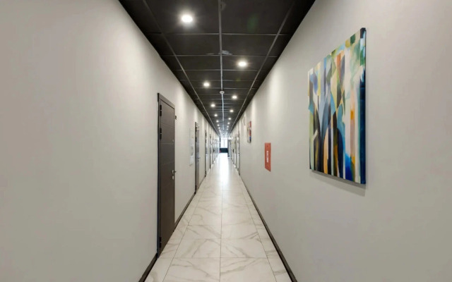 Komfortabelnie U Metro Okruzhnaya Apartments