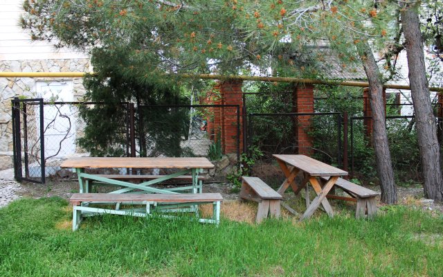 Zhemchuzhina Guest House