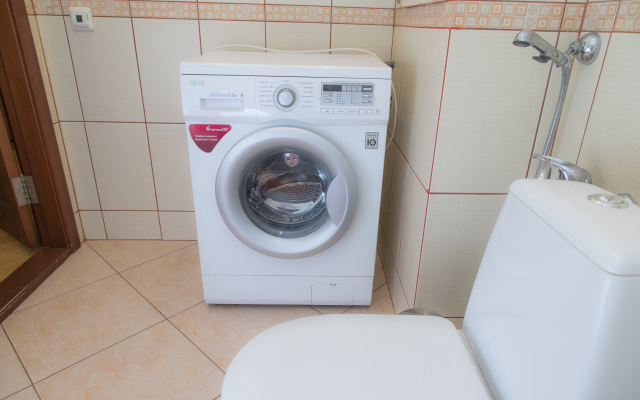 Dvuhkomnatnye na Ploshchadi Pobedy Apartments