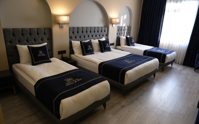 Loft Plus Hotel