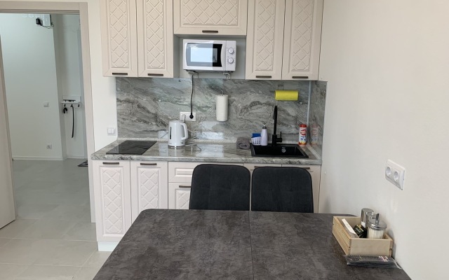 Na Ulitse Polevaya 117/3 Flat
