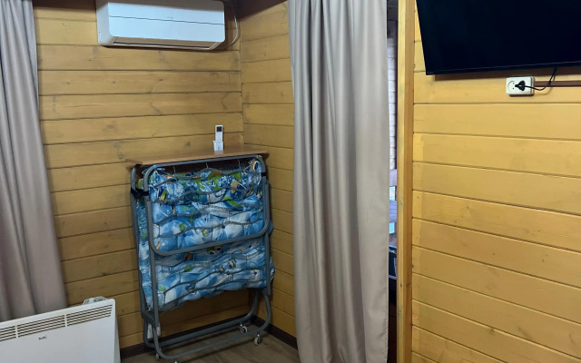 V Gostyakh U Zaura Private house
