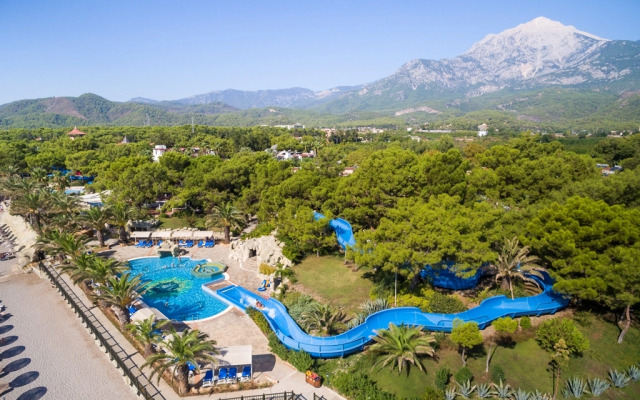 Pirate's Beach Club - Ultra All Inclusive