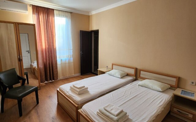 Liana Guesthouse