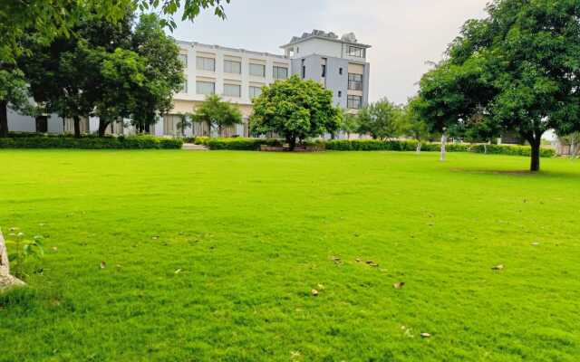 Savitri Resorts Pushkar Hotel