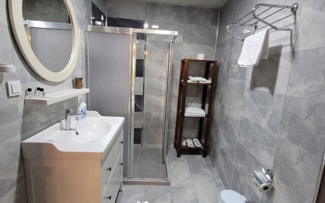 Saruhan Hotel