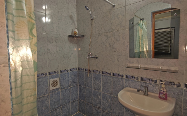 Dvukhmestnaya Flat