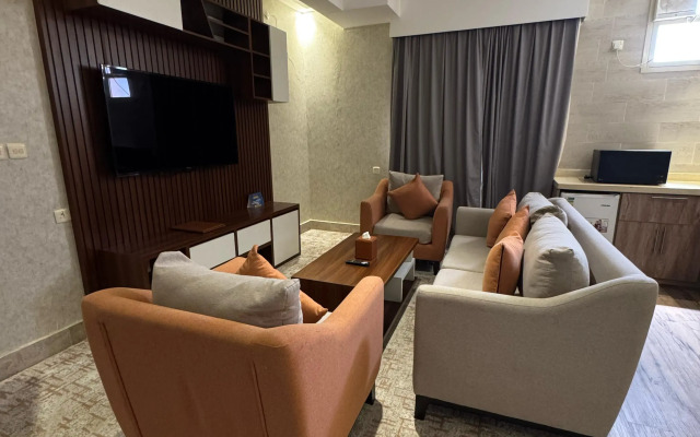 Al-Ufq Suites Hotel