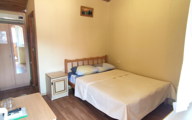Yuzhny Briz Guest House