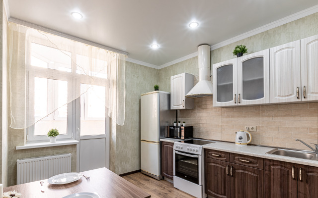 U parka Galitskogo Apart-Otelika na Geroya Sarabeyeva Flat