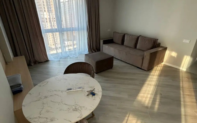 Na Prospekte Dzerzhinskogo Apartments