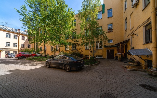 Апартаменты Apartment near Spit of Vasilyevsky Island