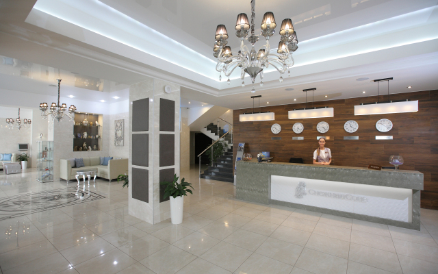 Snowy Owl Hotel