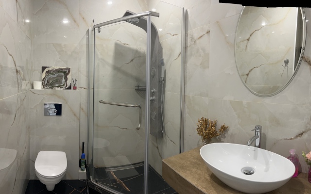 S Basseynom ZHK Metropol Apartments