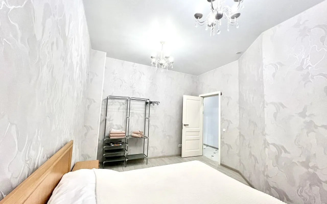 Na Naberezhnoy Pushkina, 17litb Apartment