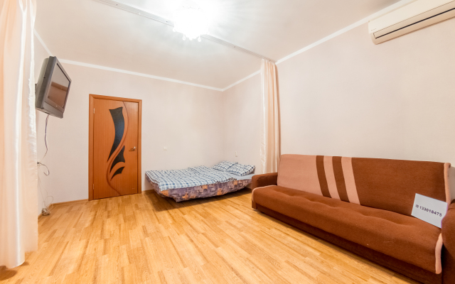 Odnushka Dlya Semyi Cherez Dorogu Ot MNTK Fedorova Apartments