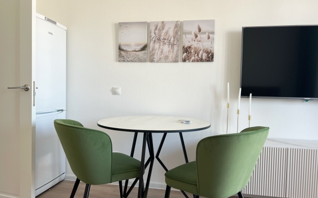 Zelenaya studiya v Rybatskom Flat