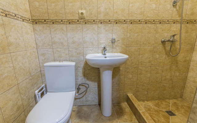 Robinzon Guest House