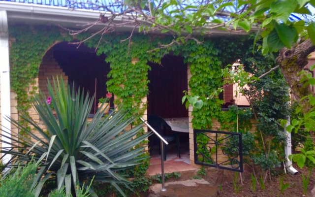 Chernomore Guest House