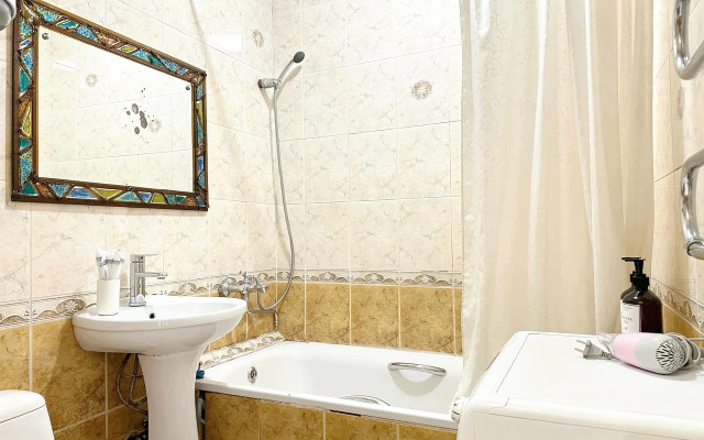 Квартира двухкомнатная в центре на Кирова рядом со стадионом Химик