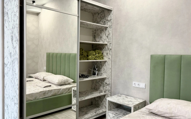 Cрetyrekhmestnye S Kukhney Apartments