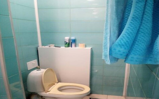 U Mosta Aleksandra Nevskogo Flat