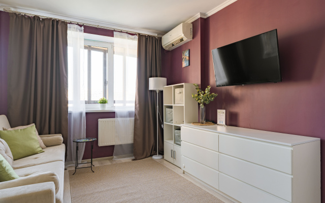 Квартира RoomyRoom с кондиционером у метро Парнас