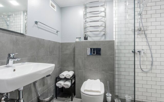 Apartment F12