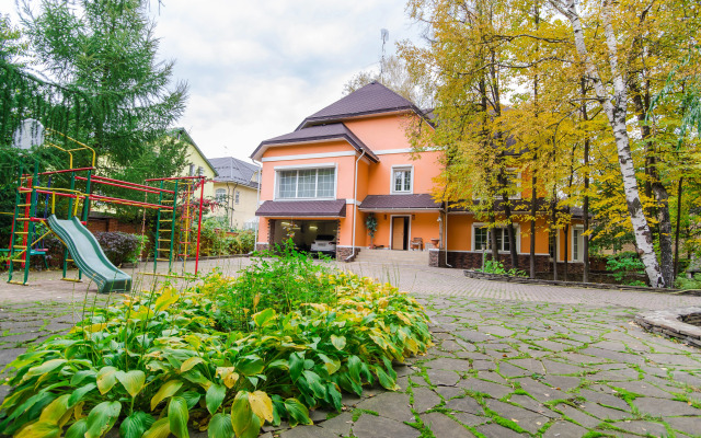 Balashikha. Kalinina d. 1 Private house