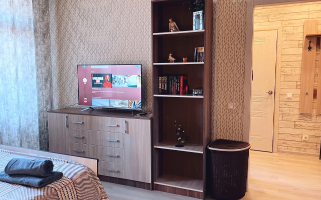 Na Ulitse Pavshinskiy Most 1/4 Flat