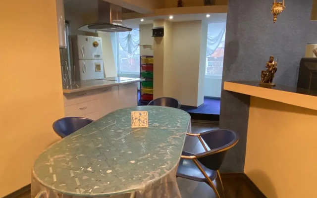 Квартира просторная в районе с развитой инфраструктурой