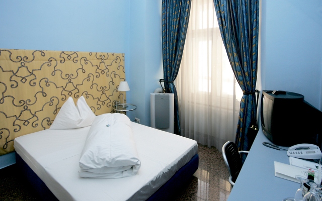 Отель Boutique Hotel Dom - Rooms & Suites