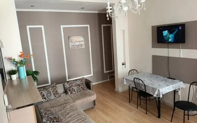 Квартира 2х-Комнатная на Восстания