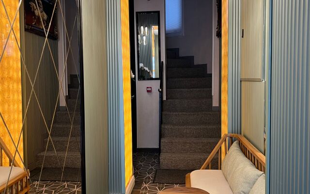 Отель The Galata Aramis