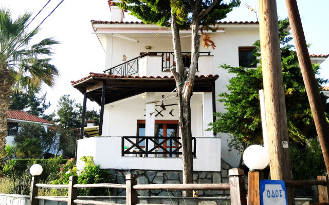 Вилла Zennova #22 Nikiti Sea Side House