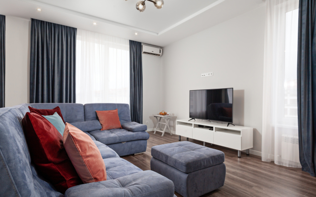65 let Pobedyi 65/1 Apartments