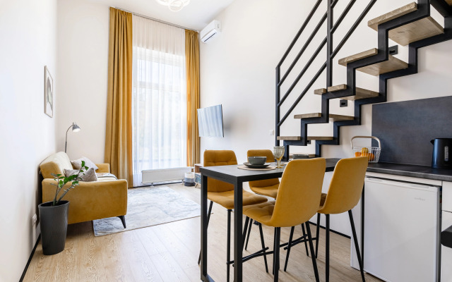 YELLOW Studio Apartments