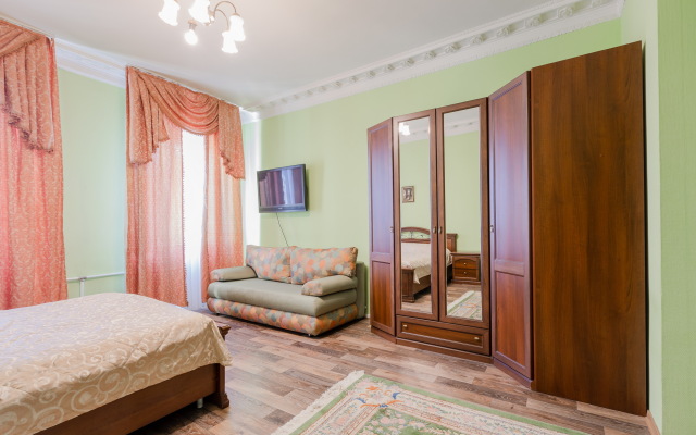 Апартаменты SpbStay на Вознесенском проспекте 3-5