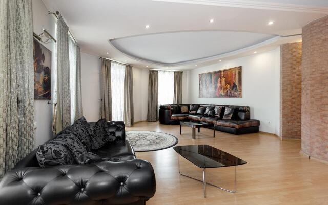 Lyuksovye Apartamenty Dve Spalni Dva Sanuzla Apartments