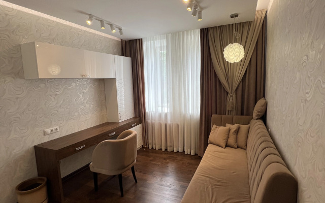 Bolshaya s Dizaynerskim Remontom v Tsentre Flat