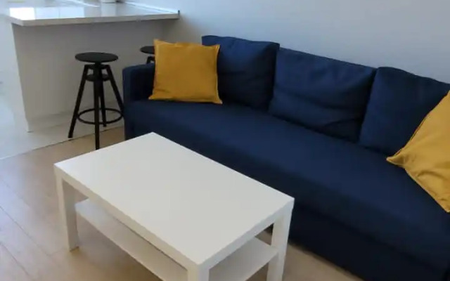 Do 4-kh chelovek Flat