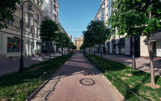 Greenfeel on Nevsky