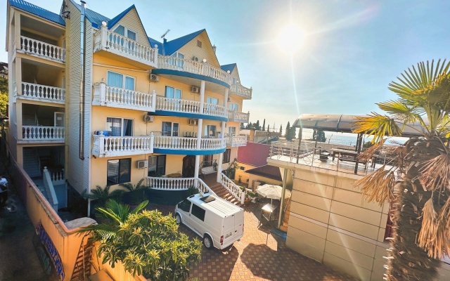 Looguna Hotel