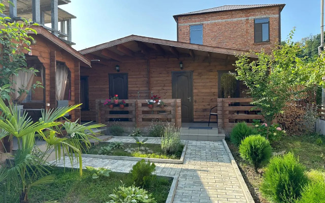 V Gostyakh U Zaura Private house