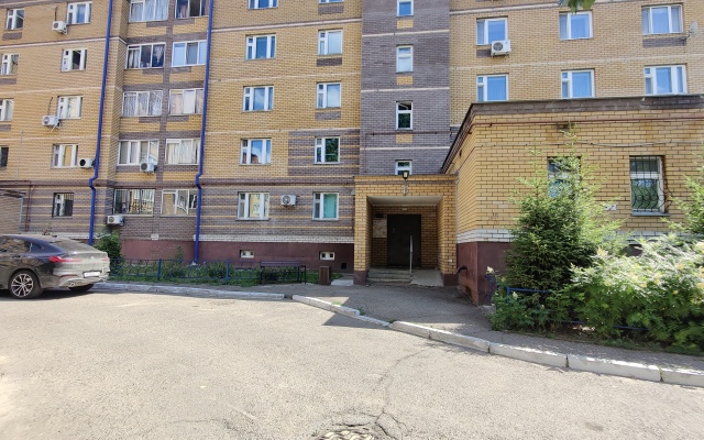 S Dvumya Spalnyami Apartments