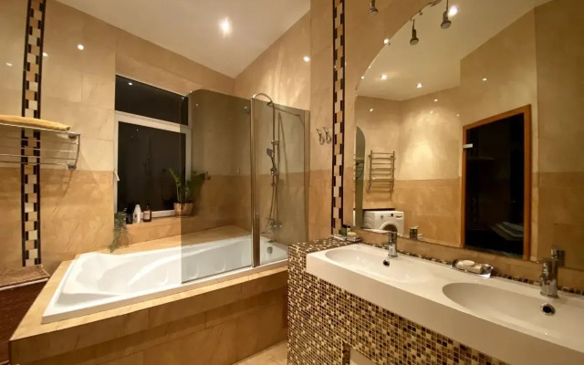 Апартаменты Просторные в Историческом Районе на Заводской - фото 5