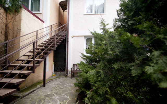 Apartments on Chekhov Street Heart of Yalta 1