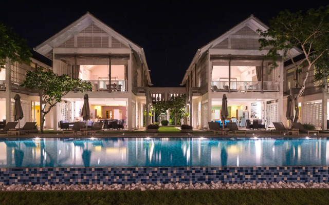 Курортный отель Sri Sharavi Beach Villas & Spa